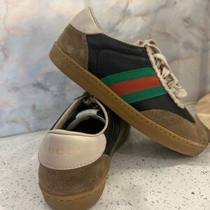 Gucci shoes